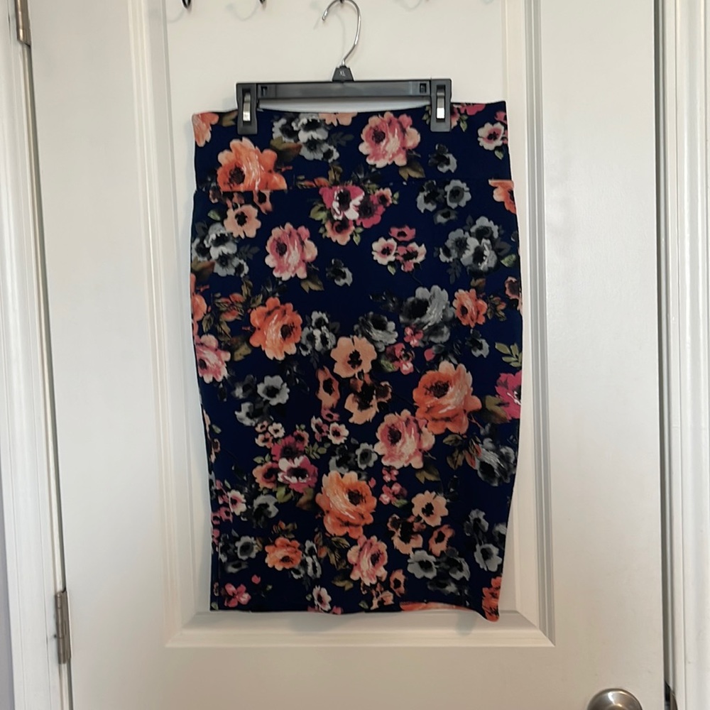 Navy pencil skirt with flowers